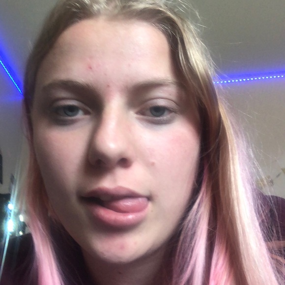 Meet your Posher, Sylvie - Picture 1 of 1